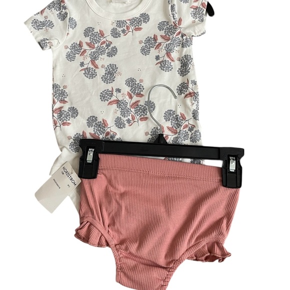 Nordstrom Other - Nordstrom White Floral Tee with Dusty Pink Ribbed Bloomers